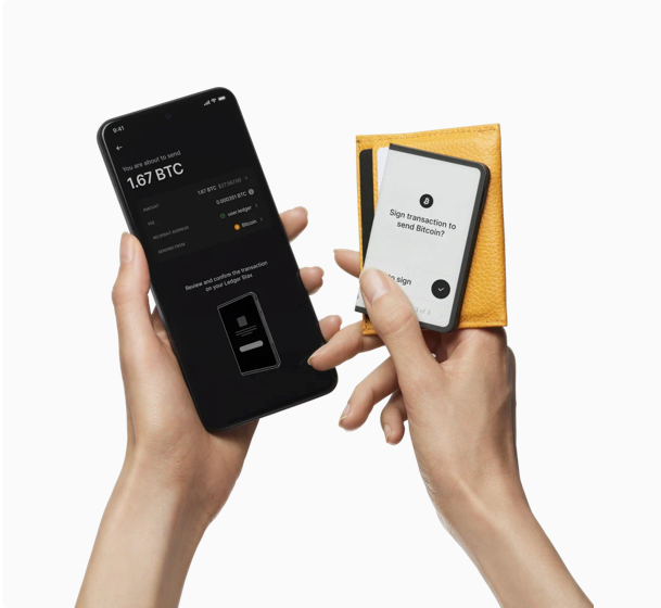 Ledger Stax